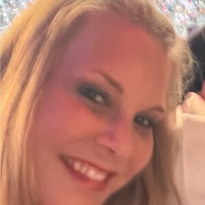 Meet your Posher, Connie